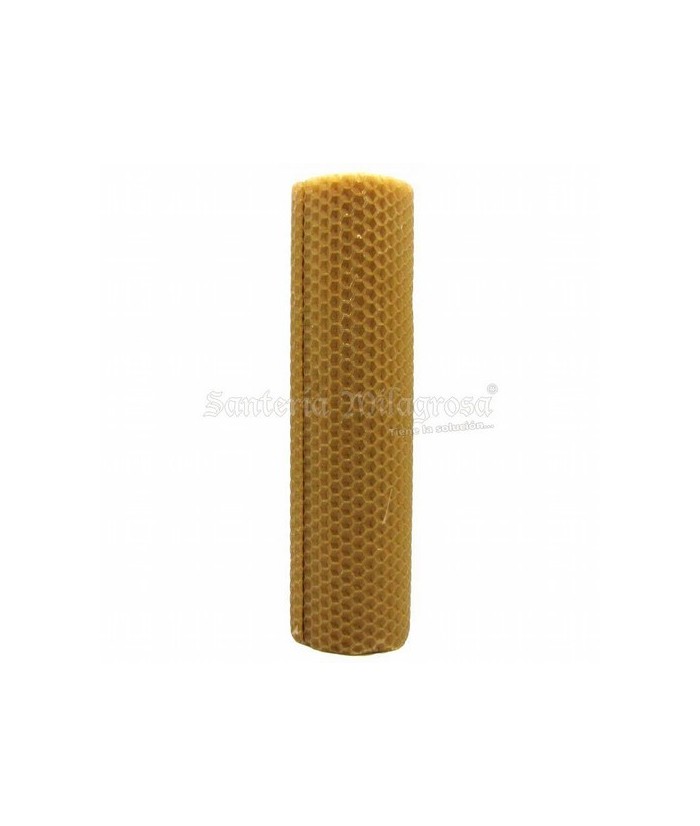 LA CERA DE ABEJA
La cera de abeja, con la que fabricamos nuestras velas, ha sido utilizada ya desde la antigüedad hasta nuestr