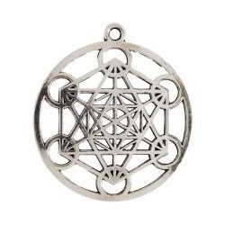 Metatrón

Este amuleto representa al Arcángel Metatrón el cual pudo vivir una vida humana sobre la tierra siendo el profeta E
