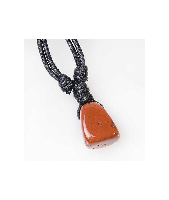 Colgante de Rodada de Jaspe Rojo 20 mm. aprox. junto con cordón.
Presentado de forma individual con cartón informativo.