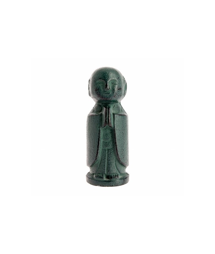Jizo es una representación de Jizo Bosatsu, el buda más querido en Japón. Por un lado es el guardián de los viajeros y por otro