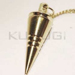 Péndulo de acero dorado forma conica de 35 mm. aprox
Cadena de 200 mm.
Presentado en estuche de cartón que contienes 4 cartas