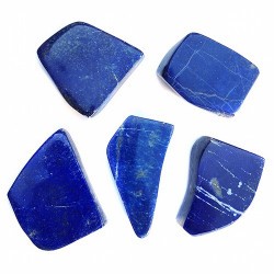 Trozos de Lapislázuli y pulido procedentes de Afganistán.

Piezas de un azul intenso de 4-8cm aprox.
