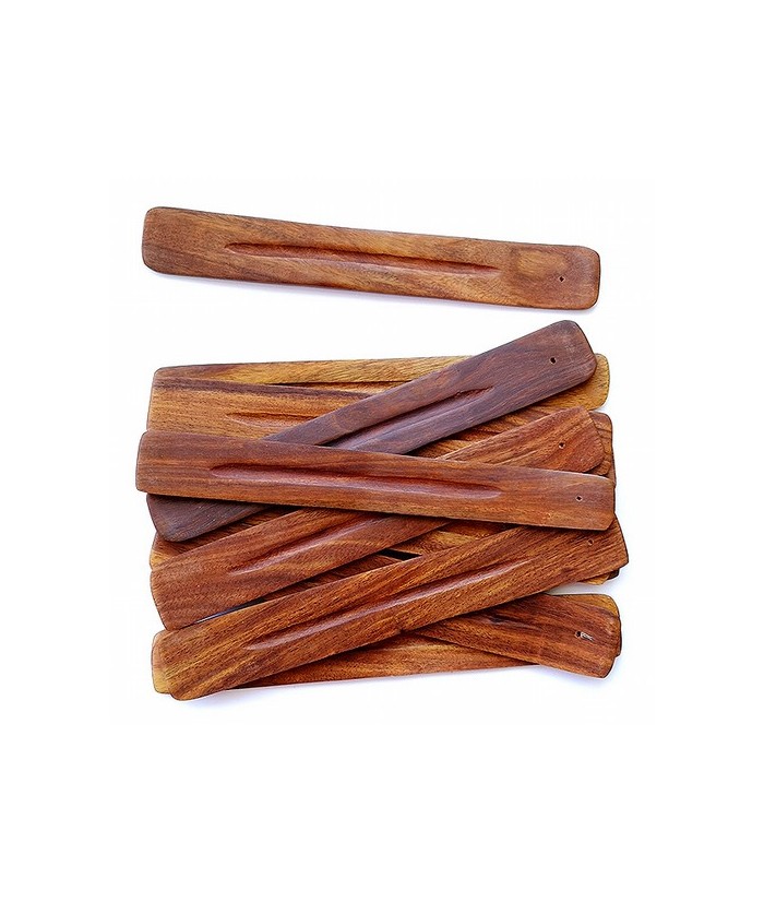 Portainciensos de madera.

Porta incienso de madera con forma de barco sin fondo.

Medida: 250 mm.