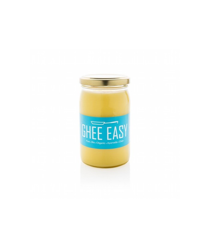 Ghee, una forma muy pura de mantequilla clarificada, ha ganado popularidad recientemente. Al igual que el aceite de coco, es un