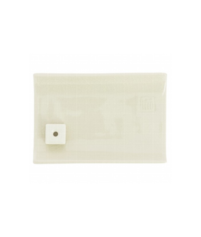 Este incensario japonés es práctico, elegante y atemporal. Su color blanco encaja en cualquier decoración.

Made in: 
Japan