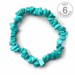 Pulsera de Howlita en piedras chip engarzadas en silicona elástica.
Presentada en percha de cartón con nombre de mineral y su 