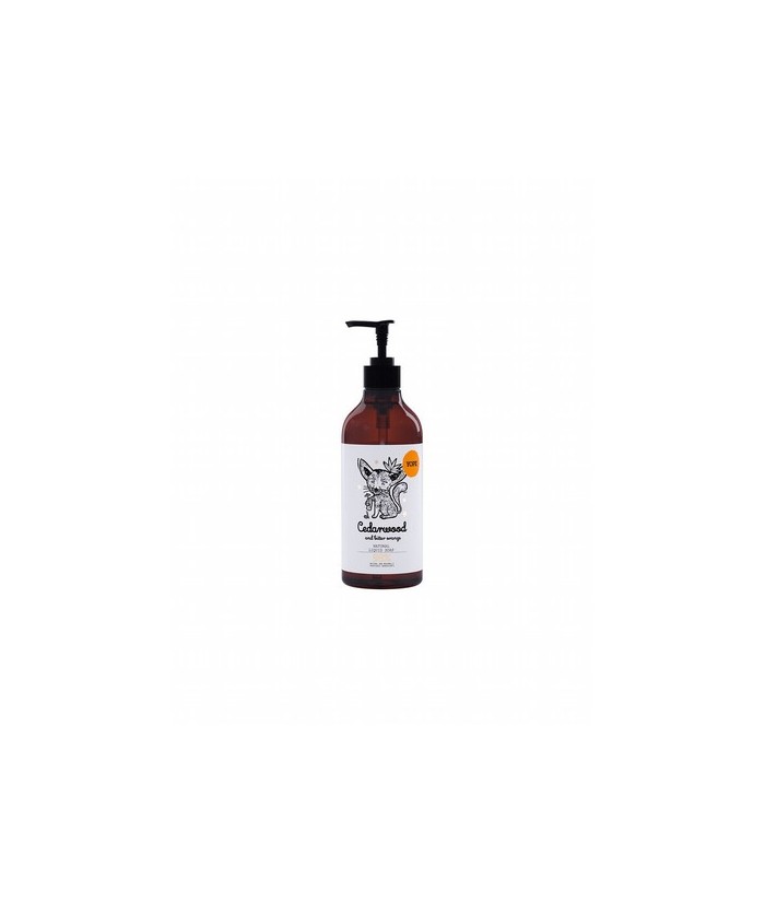 Jabón de manos revitalizante de madera de cedro y naranja amarga con una fragancia cítrica, amaderada y deliciosa en un formato