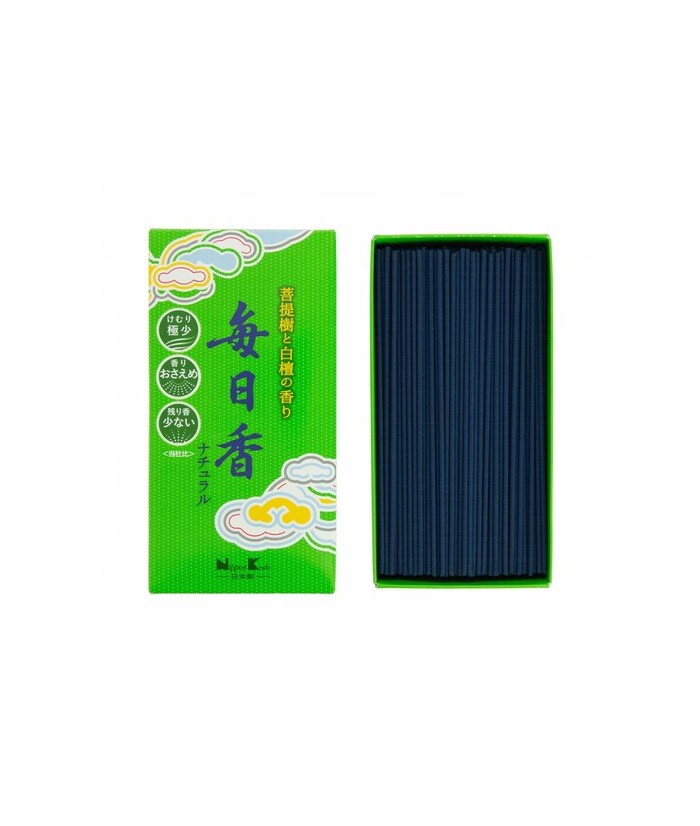 Disfruta del perfume ligero y fresco de Mainichiko Natural Hierbas que asocia armoniosamente la madera de sándalo con la flor l