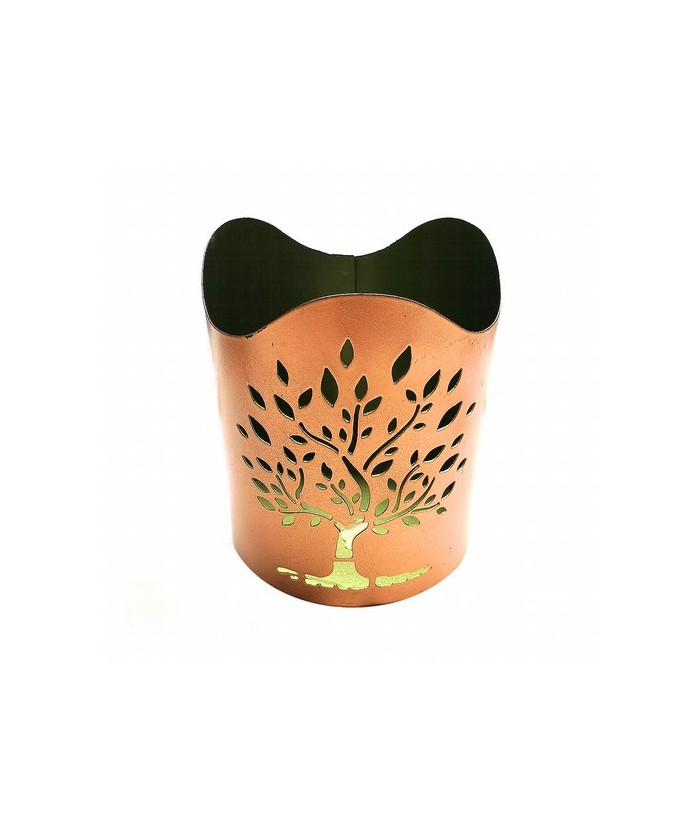 Portavelas metálico.

Medida: Ø10 cm. x 12 cm. alto

Color interior: Verde

Color Exterior: Cobre