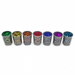 Set de 7 portavelas de cristal con cobertura exterior metálica, correspondiente a los colores y símbolos de los chakras.

Med
