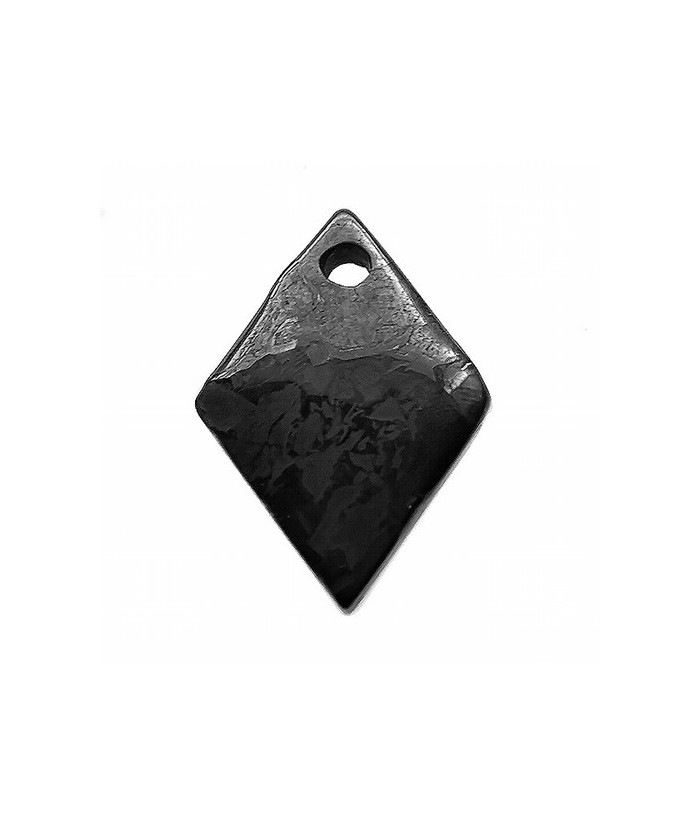 
Colgante de shungita en forma de rombo.

Incluye cordón de seda negro 

Medida: 50x35mm

Medida del cordón: 60cms