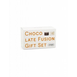 Chocolate Fusion Set de regalo compuesto por:

- Gelatina de baño 260 ml
- Exfoliante corporal 300 ml

