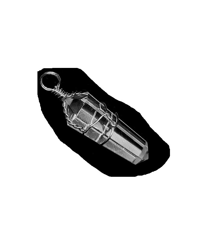 Colgante en punta biterminada de Cristal de Roca. 

Medida: 3cm x 1cm apróximadamente.

Metal: Acero