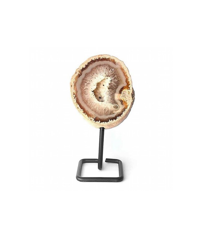 Geoda de Ágata en pie metálico.

Altura total: 13 cm. aprox.

Peso de las piezas: 300g aprox.