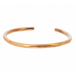Simbolismo de Satya
Esta pulsera evoca Satya, la verdad en sánscrito. Su forma es sencilla, pero el concepto es profundo: Saty