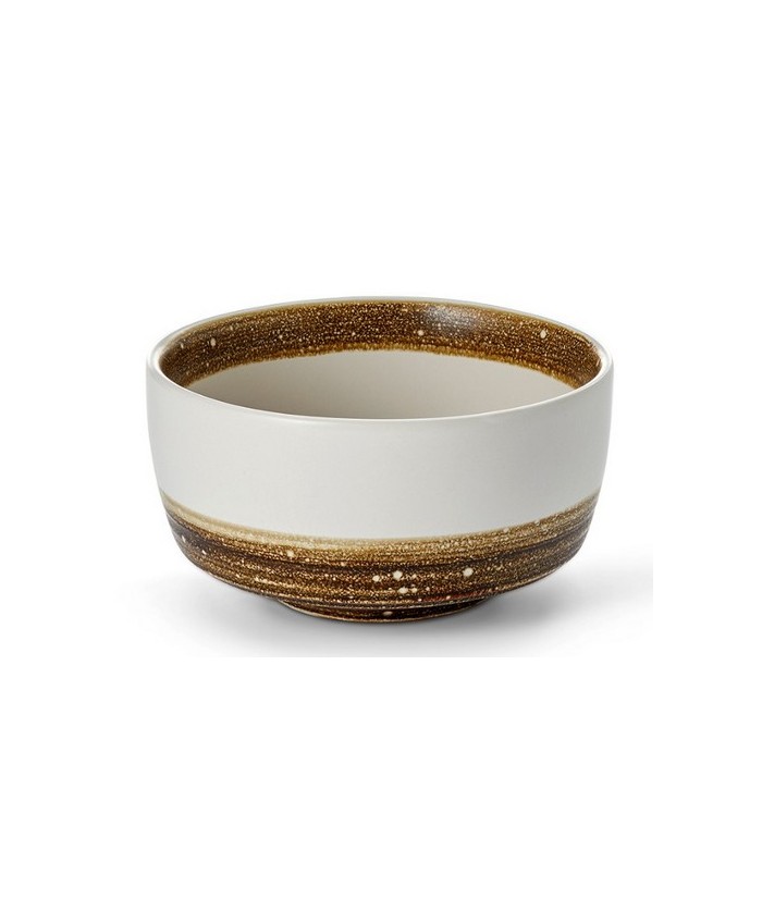 ¡Este bonito cuenco de matcha convence por su sencilla elegancia y su atractivo precio! Visualmente, el tono base crema contras