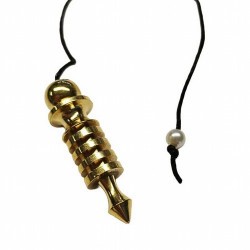 Péndulo Isis 4 baterías color dorado con testigo. En hilo adornado con perla decorativa.

Medida del péndulo: 4,5 cm

Medid