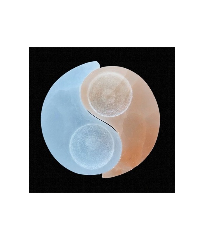 Portavelas de Selenita (2 piezas) con la forma del símbolo Ying Yang.

Tamaño: cada portavelas por separado tiene una medida 