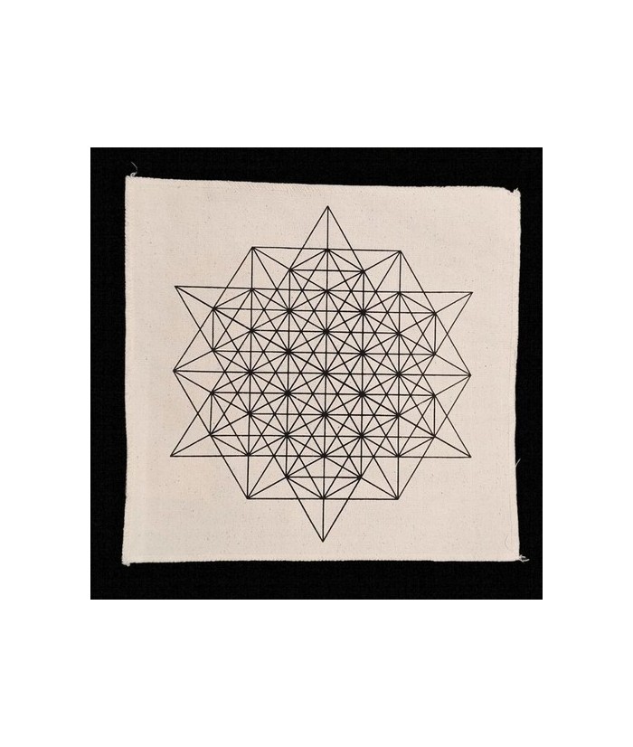 Tapete 100% de algodón natural con motivo Tetraedro.

Medida: 30 x 30 cm