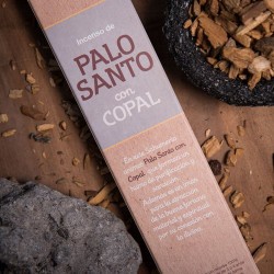 Incienso de Palo Santo con Copal
Categoría: Línea de Inciensos de Palo Santo
Hecho a mano
hecho 100% de puro Palo Santo, cop