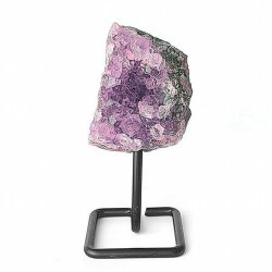 Drusas de amatista en pie metálico.

Altura total: 14 cm. aprox.

Peso de las piezas: 300g aprox.

PRECIO POR UNIDAD.