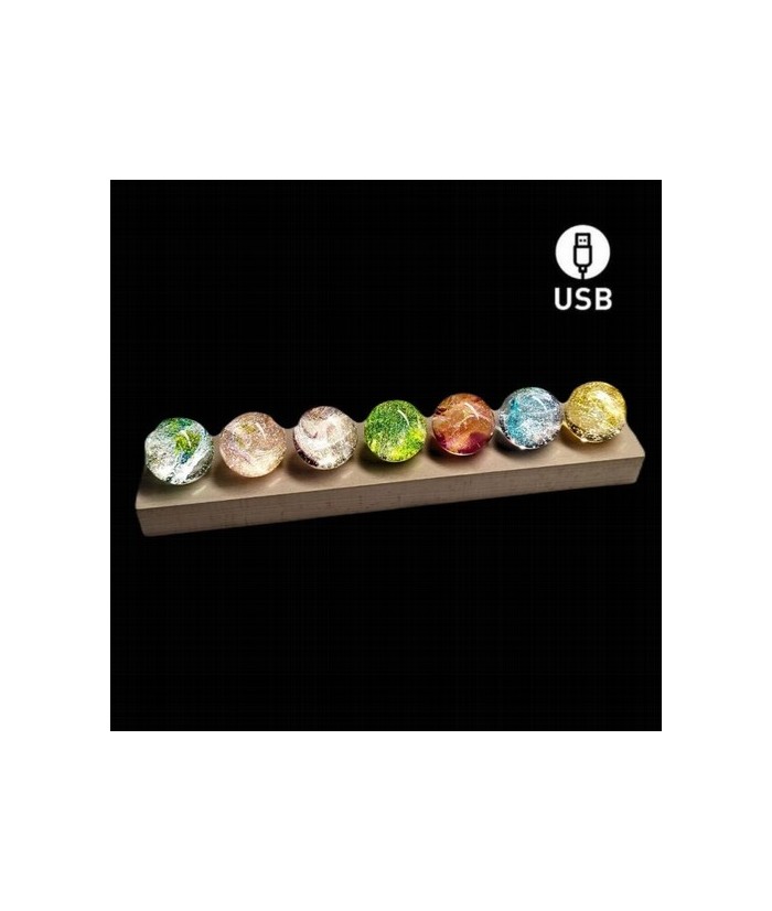 Lámpara 7 Bolas de colores y base de madera.

Las 7 esferas representan los 7 chakras del cuerpo.

Medidas: la base mide 30