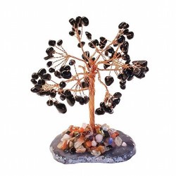 Árbol compuesto de 110 piedras chip (aprox.) de Ónix Negro (de 0,5 a 1 cm).

Base de chapa de Ágata con piedrecitas chip vari