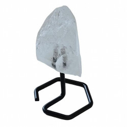 Punta Cristal de Roca en base de metal de 4mm de grosor.

Origen: Brasil

Altura: 12 cm aprox.