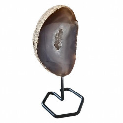 Geoda de Ágata en base de metal de 4mm de grosor.

Origen: Brasil

Altura: 14 cm aprox