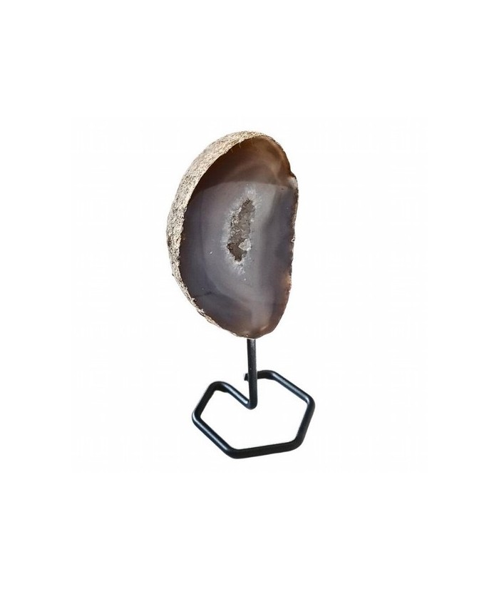 Geoda de Ágata en base de metal de 4mm de grosor.

Origen: Brasil

Altura: 14 cm aprox