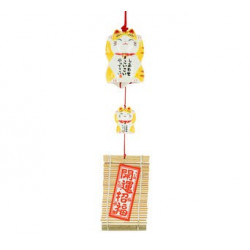 Estas campanitas se cuelgan tradicionalmente durante los días calurosos del verano japonés porque su sonido refrescante alivia.