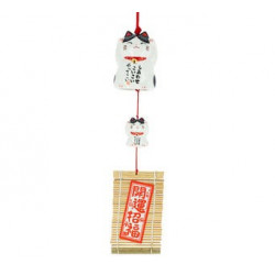 Estas campanitas se cuelgan tradicionalmente durante los días calurosos del verano japonés porque su sonido refrescante alivia.