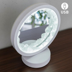 Lámpara de mesa redonda y blanca de Cristal de Roca con función espejo.

Iluminación LED fácil y rápida mediante cable USB.
