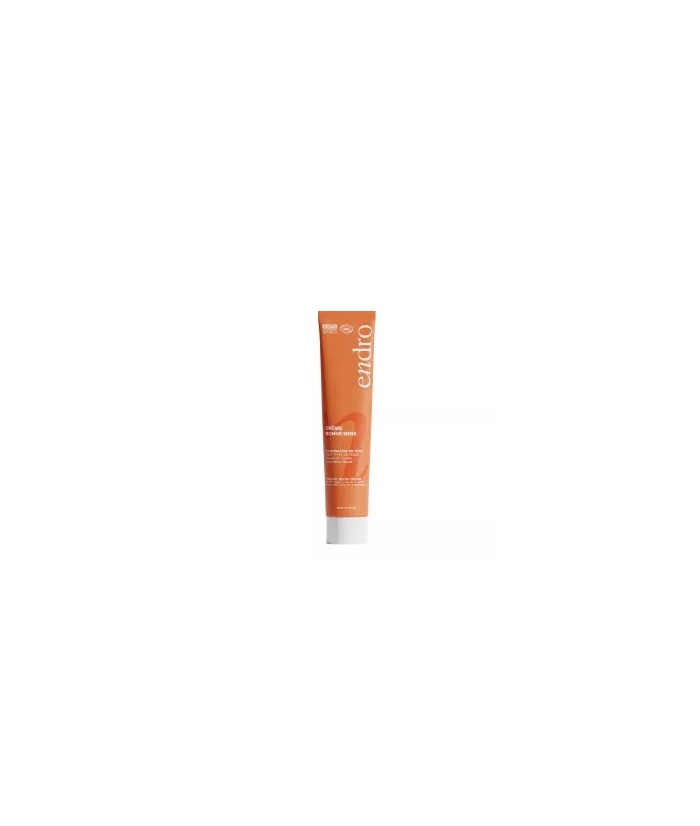 Descripción :
Esta crema facial 100 % natural es ideal para pieles normales a secas con tez apagada.
Su textura suave y no gr