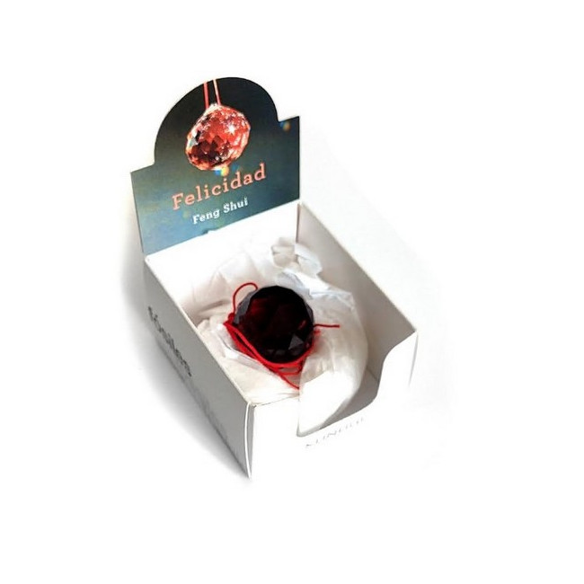 Bola facetada de cristal ROJA de 30 mm. de diametro.
Engarzada en cordón natural.

Con caja exclusiva