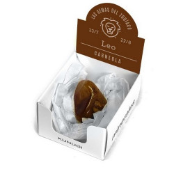 Caja que contiene gema de Carneola de 3-4 cm aprox.

El signo del zodíaco que representa la Carneola es Leo.

Medida de la 