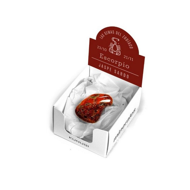 Caja que contiene gema de Jaspe Sardo de 3-4 cm aprox.

El signo del zodíaco que representa el Jaspe Sardo es Escorpio.

Me