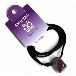 Colgante Rodado de Amatista perforado, con cordón de seda corredero.
Medidas del colgante con el mineral: 41 cm aprox.
Medida