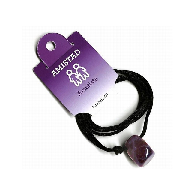 Colgante Rodado de Amatista perforado, con cordón de seda corredero.
Medidas del colgante con el mineral: 41 cm aprox.
Medida