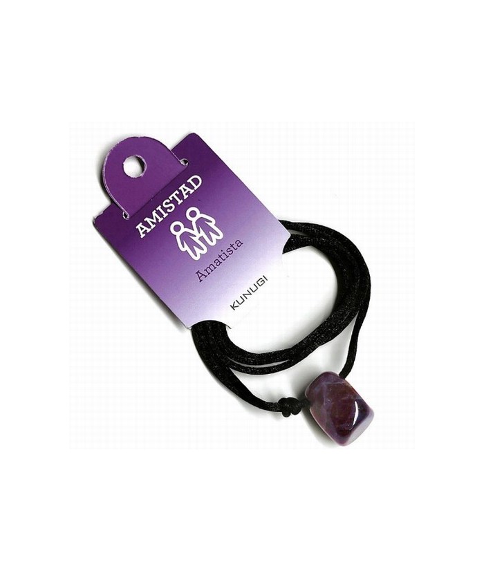 Colgante Rodado de Amatista perforado, con cordón de seda corredero.
Medidas del colgante con el mineral: 41 cm aprox.
Medida