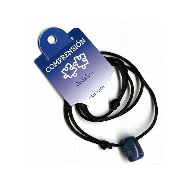 Colgante Rodado de Sodalita perforado, con cordón de seda corredero.
Medidas del colgante con el mineral: 41 cm aprox.
Medida