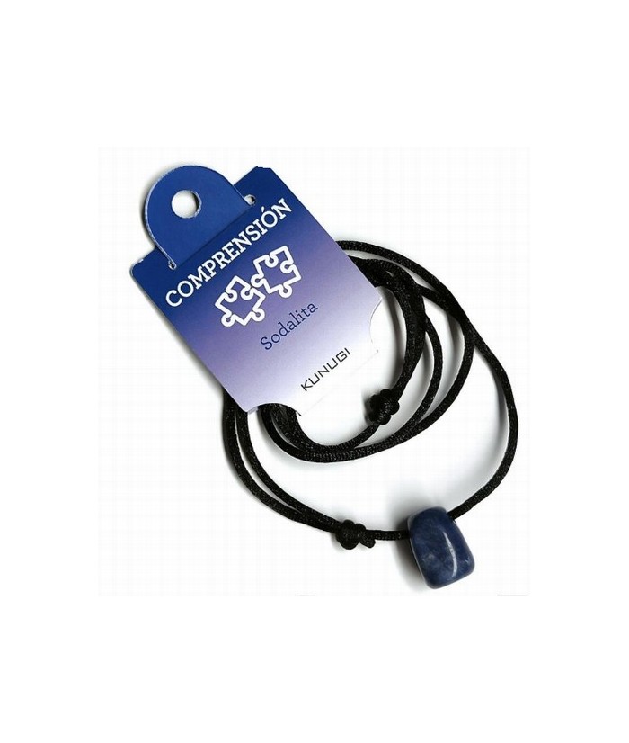Colgante Rodado de Sodalita perforado, con cordón de seda corredero.
Medidas del colgante con el mineral: 41 cm aprox.
Medida