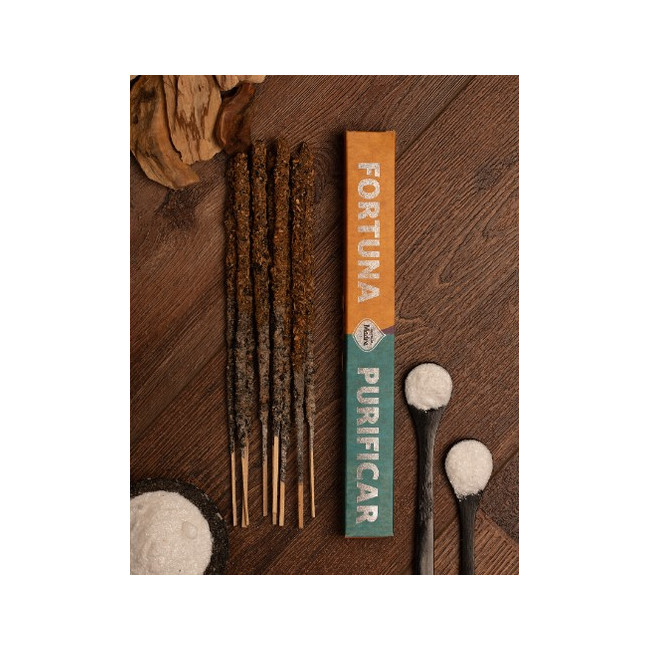 En estos sahumerios Duos, las fragancias del yagra y el palo santo interactúan en armonía, purificando el espacio y atrayendo l
