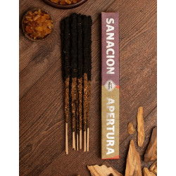Estos sahumerios Duos combinan el palo santo y el incienso en una sinergia armoniosa. El aroma del palo santo sana el alma y, j