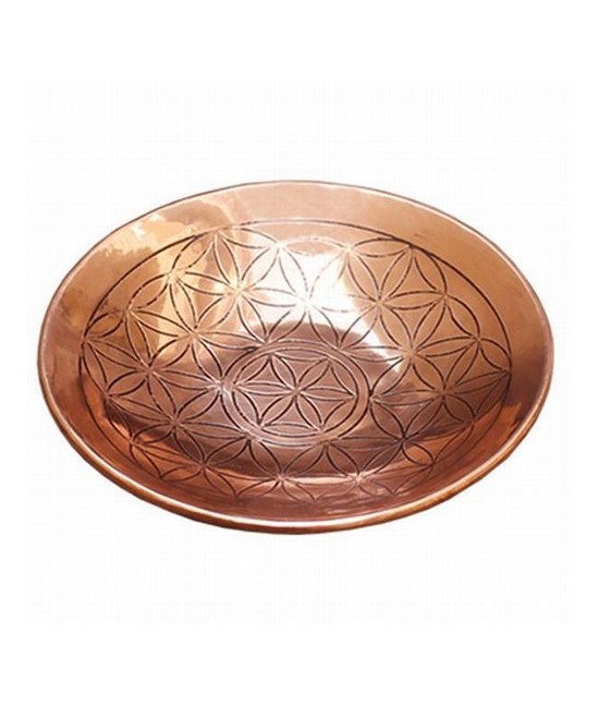 Plato hondo de cobre con símbolo grabado de Flor de la vida

Medidas: 15 cm diámetro aprox.