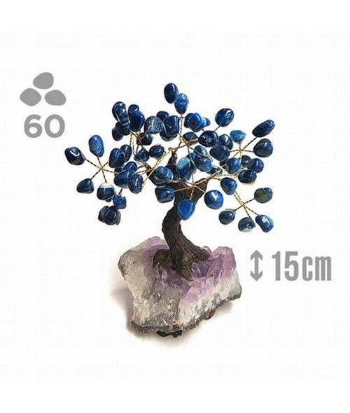 Árbol compuesto de 60 piedras de Ágata Azul (de 1cm aprox).

Base de drusa de Amatista.

Medida: 15 cm de alto aprox.