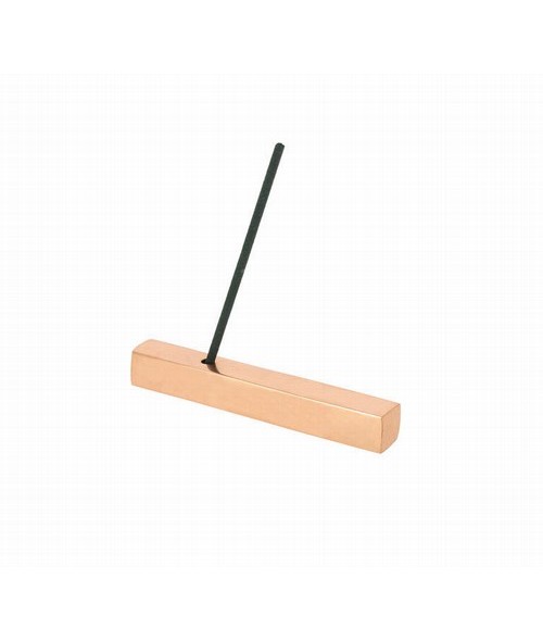 Simbolismo del incensario
Sama, término sánscrito que evoca calma, equilibrio y armonía, da nombre a esta colección de incensa