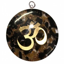 Colgante de Orgonita Om. Montado en Turmalina y Jaspe Amarillo.
Artículo procedente de India.
ENGARCE PLATA