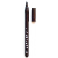 CÓDIGO: FD004
Bolígrafo con punta de pincel caligráfico, relleno de tinta.
Made in : Japan
300 años de experiencia en bolígr