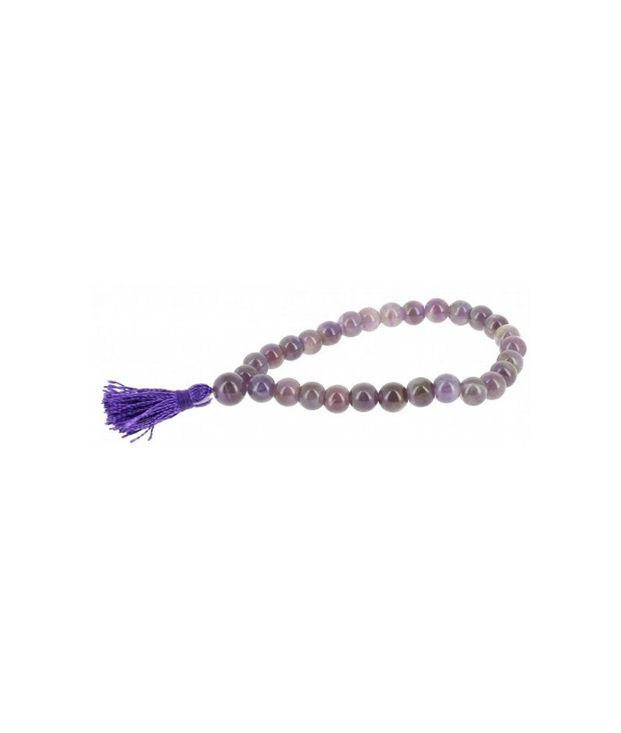 Mala en sánscrito significa guirnalda de flores. Los malas o rosarios se utilizan para la recitación de mantras o nombres del B